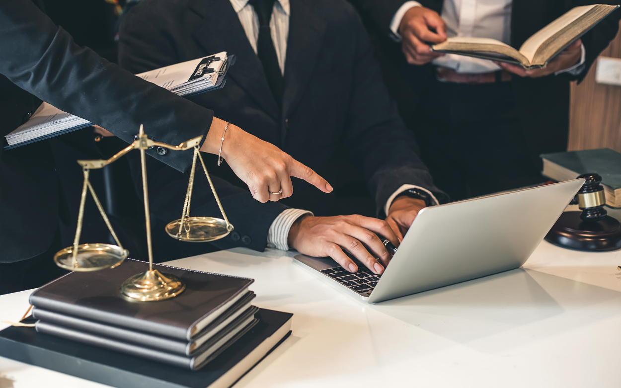 Equipo de abogados especialistas en herencias